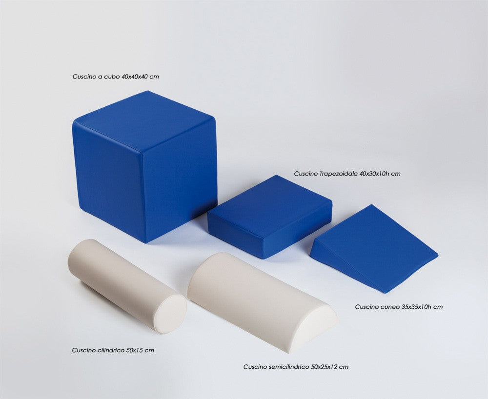 Cuscino in gommapiuma a cubo dim.cm.30x30x30 Art. K 854