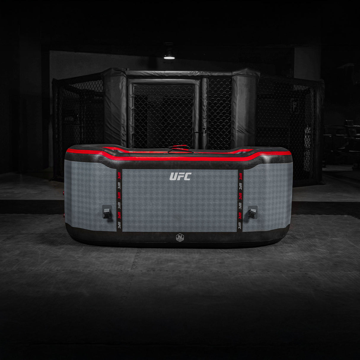 Bagno di ghiaccio Netspa Duo x UFC - Innovazione per il recupero UFC IceBath Cod. SP-UFC301