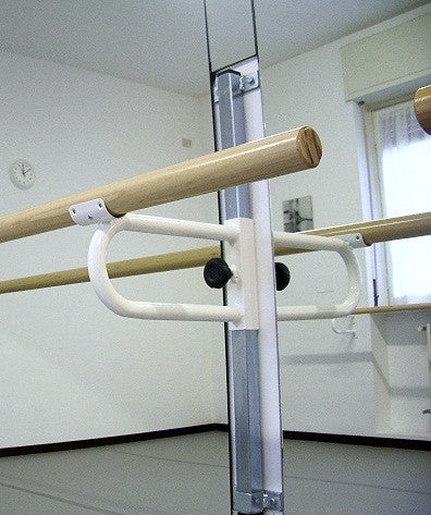 Coppia di supporti o mensole regolabili da muro per sbarra danza singola Art. G 407