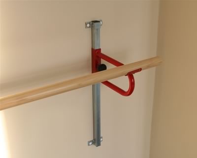 Coppia di supporti o mensole regolabili da muro per sbarra danza singola Art. G 407