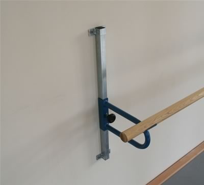 Coppia di supporti o mensole regolabili da muro per sbarra danza singola Art. G 407