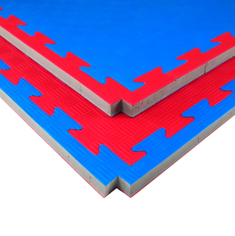 Tatami Ad Incastro Taekwondo T25X 100x100x2,5cm Rosso-Blu Quantità minima per la vendita 6 Moduli
