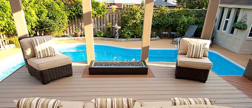 Pavimentazione in Legno Composito Rivestito in polimero KIKO DECKING per Esterno (Sia ambienti commerciali sia residenziali)