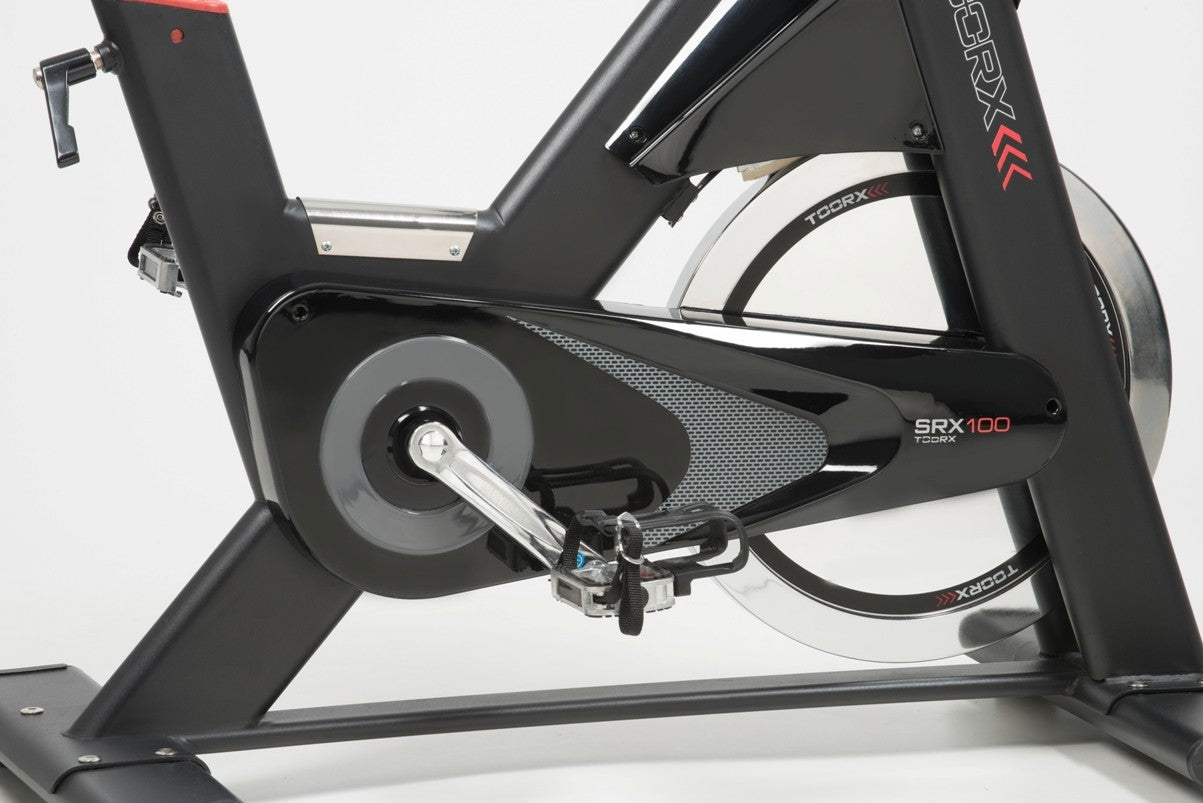 SPIN BIKE TOORX SRX 100 CON RICEVITORE FASCIA CARDIO INCLUSA Trasmissione a cinghia con pignone fisso