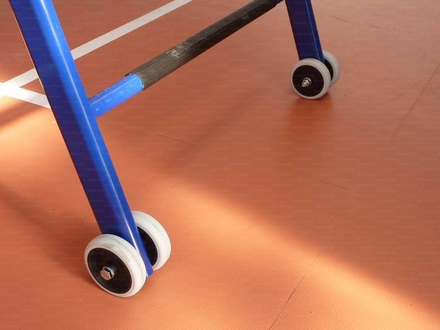 Seggiolone per arbitro chiudibile a libro con ruote art 5408