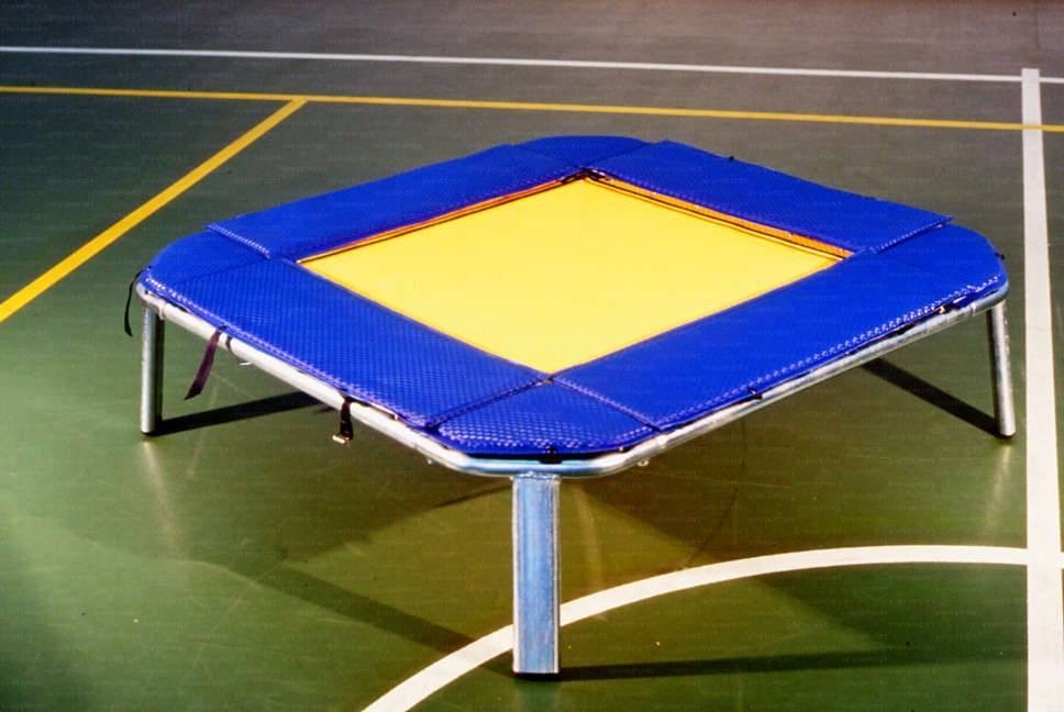 Trampolino elastico fisso cm. 125x125 ART.1709