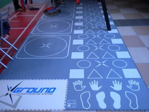 Stampe Disegni Personalizzabili su pavimentazione a richiesta stampe grafiche di loghi percorsi funzionali o segnaletica