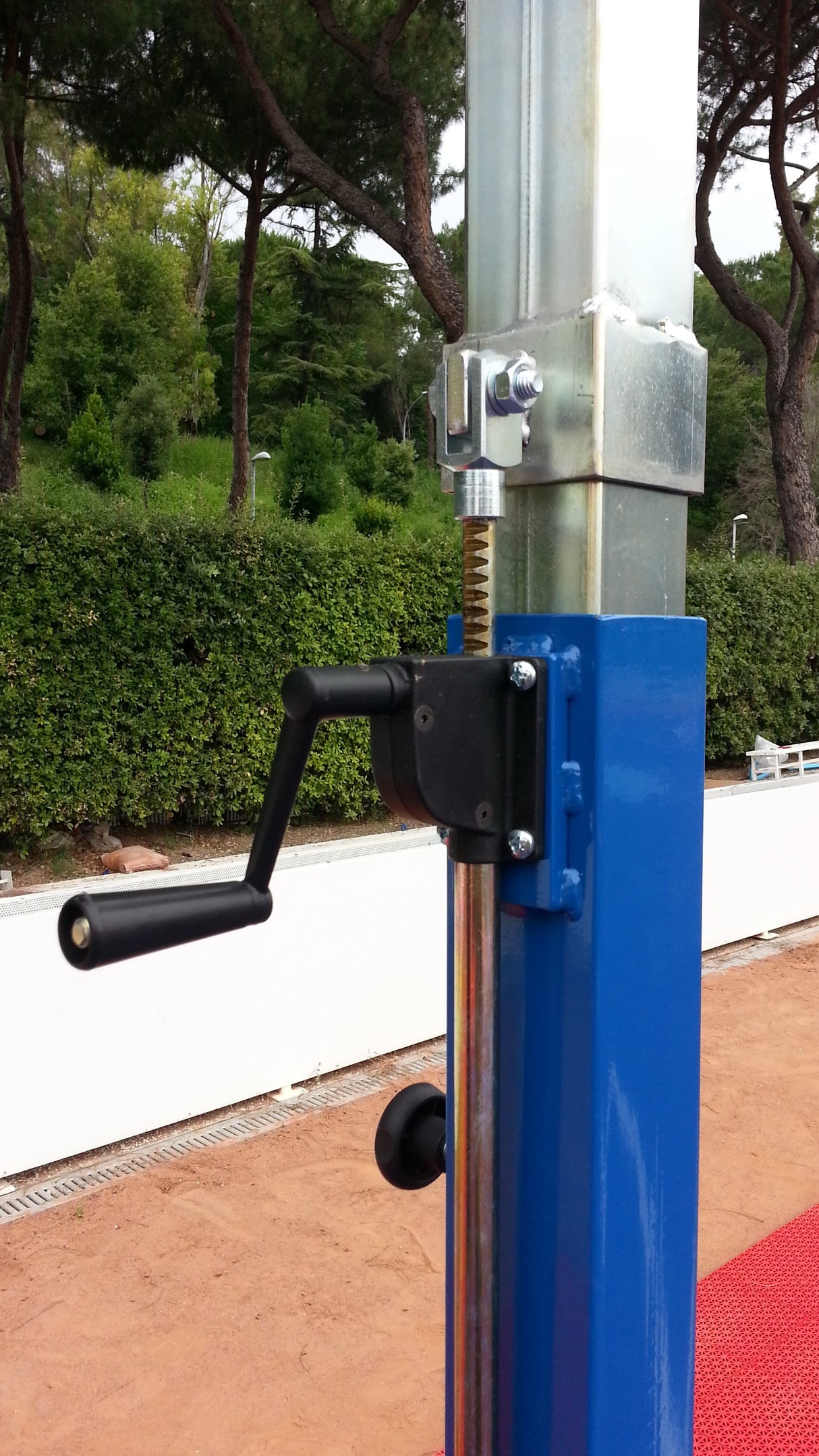 Mezzo impianto basket trasportabile Art. B 649/1 con tabellone per esterno