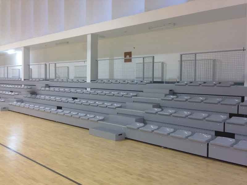 Tribuna telescopica per interni a movimentazione manuale o elettrica Art. S07664