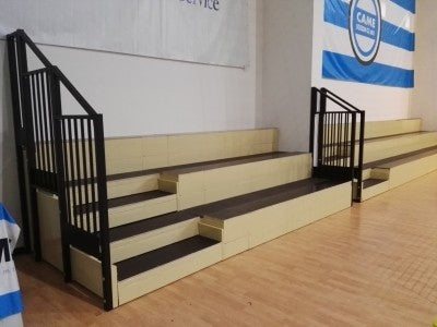 Tribuna fissa per interni Art. C7 struttura acciaio verniciato esempio 78 posti, mt 10 gradoni 4