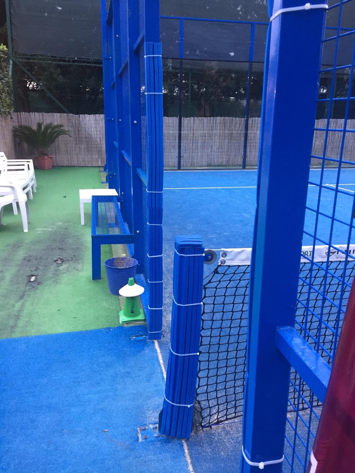 Protezioni Campi Padel Antinfortunistiche in EVA Onda da sagomare costo del set completo per 1 campo