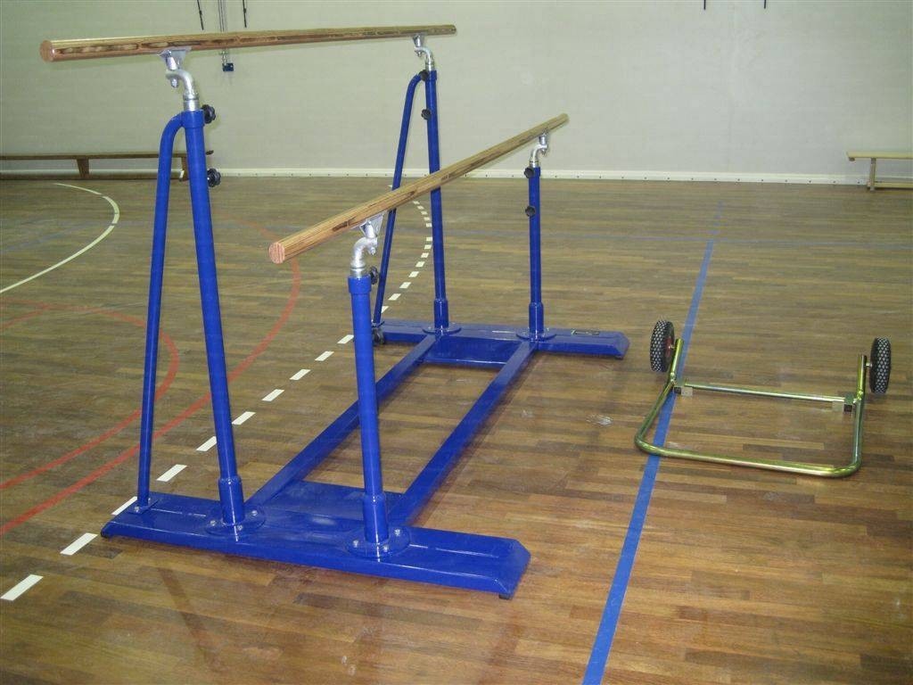 Parallela asimmetrica femminile scolastica Art. 1551 Quotazione su preventivo