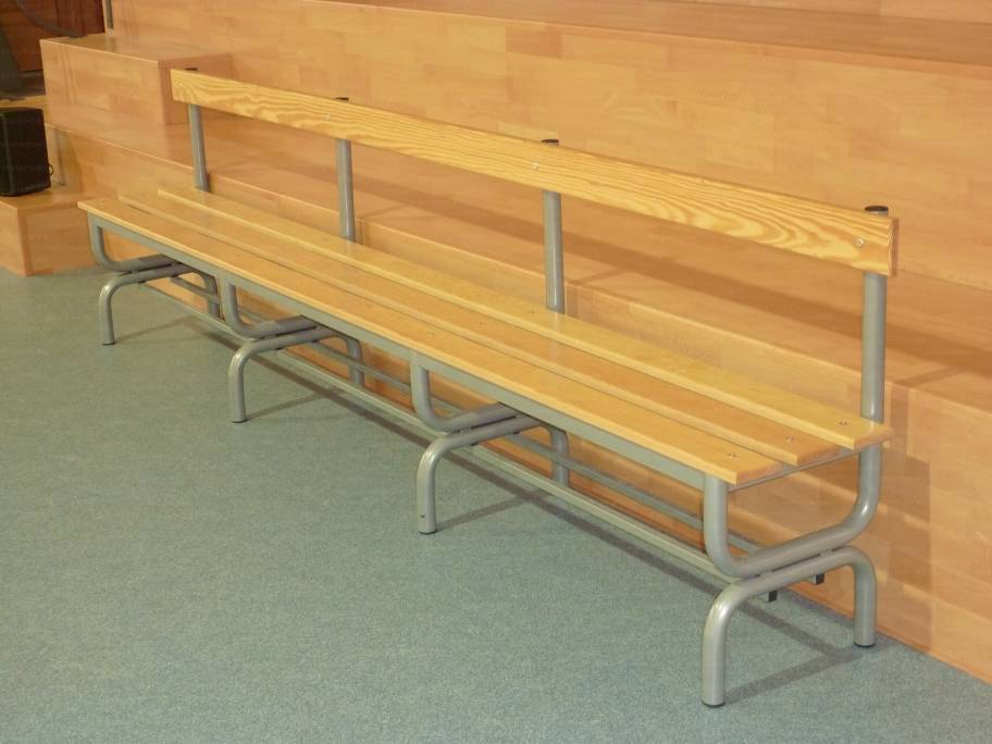 Panche per atleti e riserve con poggiaschiena tubo 40, lunghezza 3 metri. ART. 4308