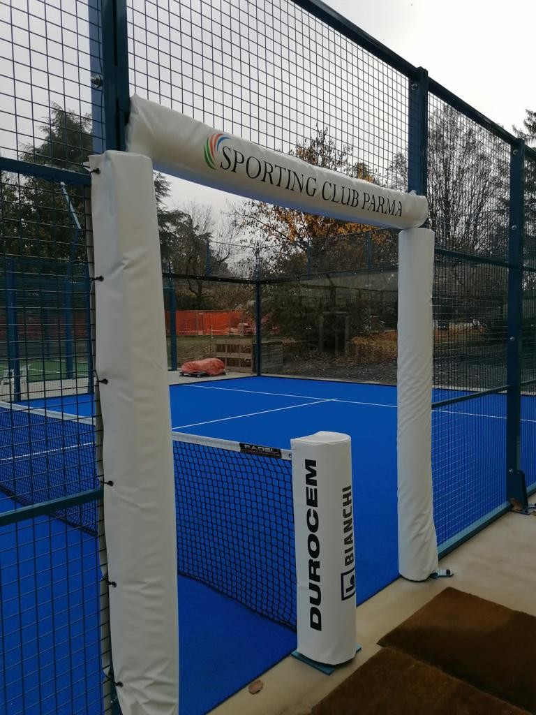 Protezioni ingressi Padel Antinfortunistiche ignifughe set completo per un campo, 2 ingressi senza paletti rete