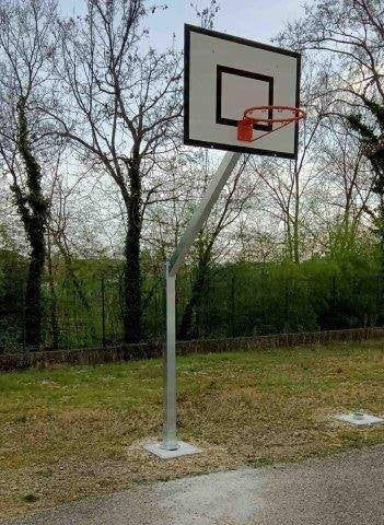 Mezzo impianto minibasket-basket monotubolare tabelloni resina sbalzo 120 cm, ART 4233