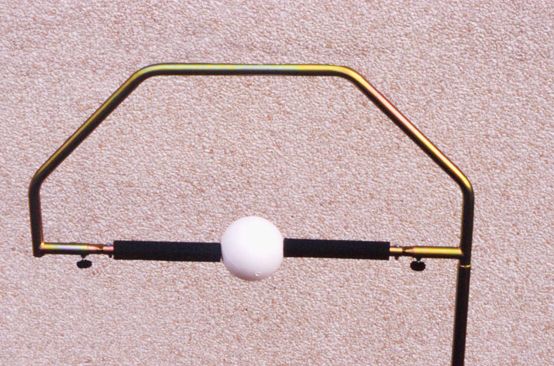 Spike con ganasce per pallone volley-minivolley, basamento escluso. Art 5060