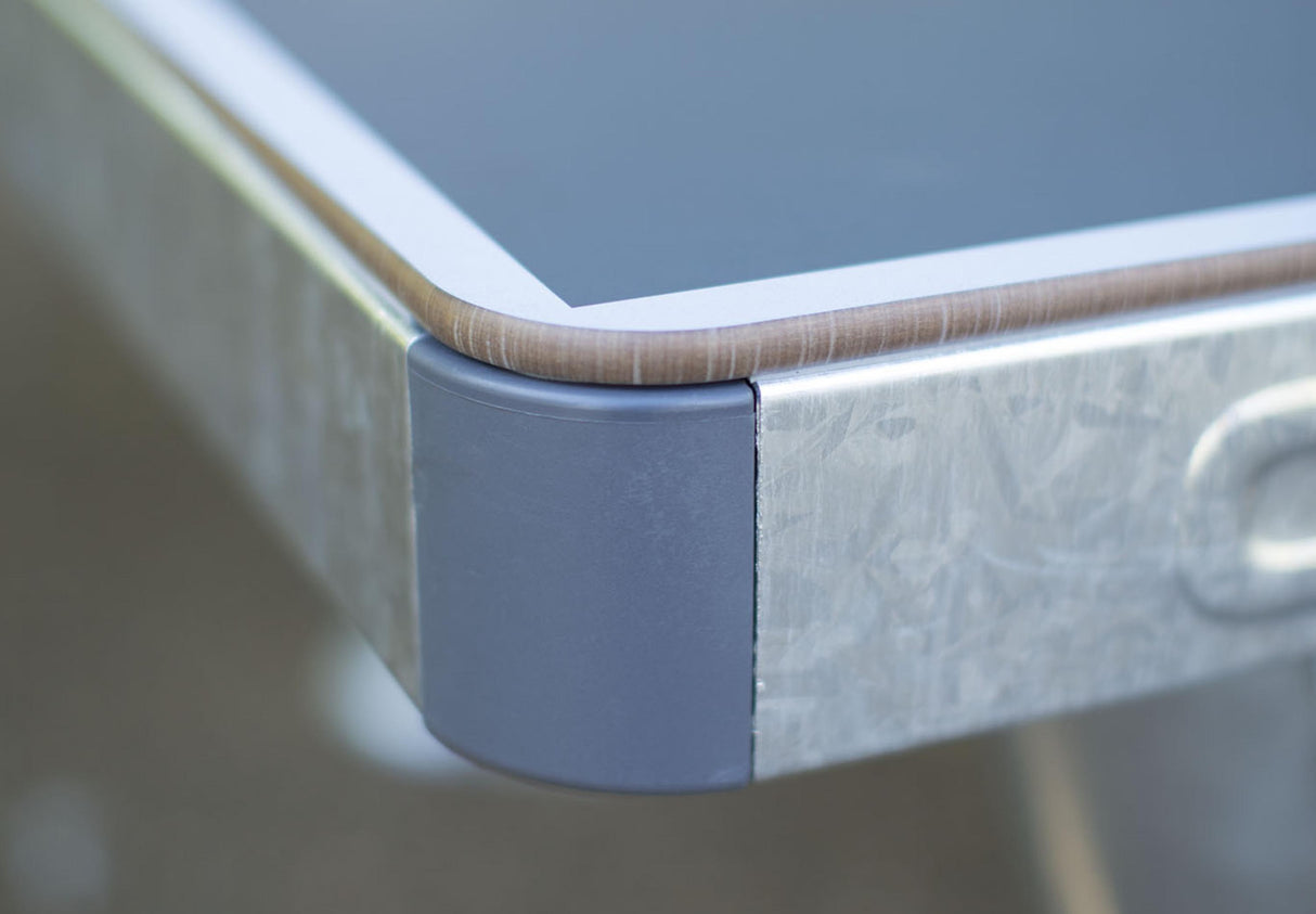 Tavolo Ping Pong Cornilleau Park ultra resistente per aree gioco all’aperto piano resina laminata da 9 mm