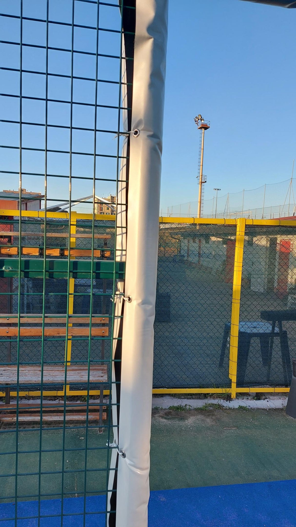 COPPIA di Protezioni QUADRATE campi Padel Antinfortunistiche pali rete Prezzo indicativo Varie misure