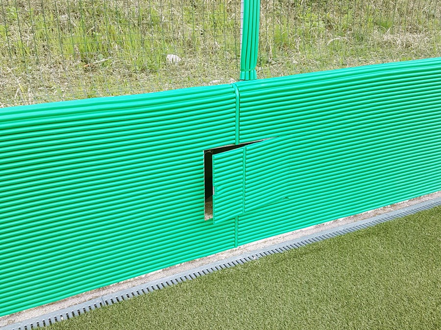 protezione pali interno campo calcetto imbottite misura personalizzabile standard 200x10x5 cm