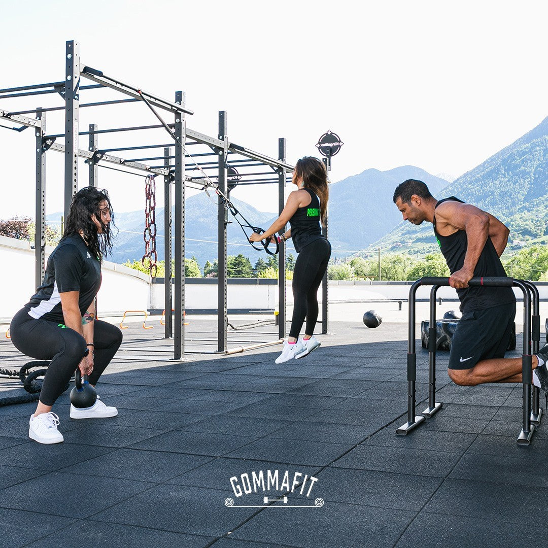 Pavimentazione SQUARE Gomma Fit mattonella antitrauma gomma1x1mt nero