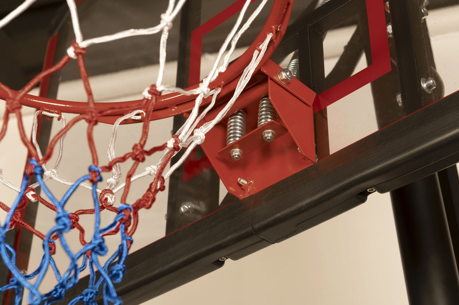 Impianto Basket Orlando con colonna Garlando e base zavorrabile BA-18