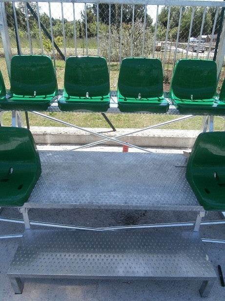 Tribuna Spettatori completa senza copertura in acciaio zincato a caldo si realizza su misura richiedere preventivo costo al mtl
