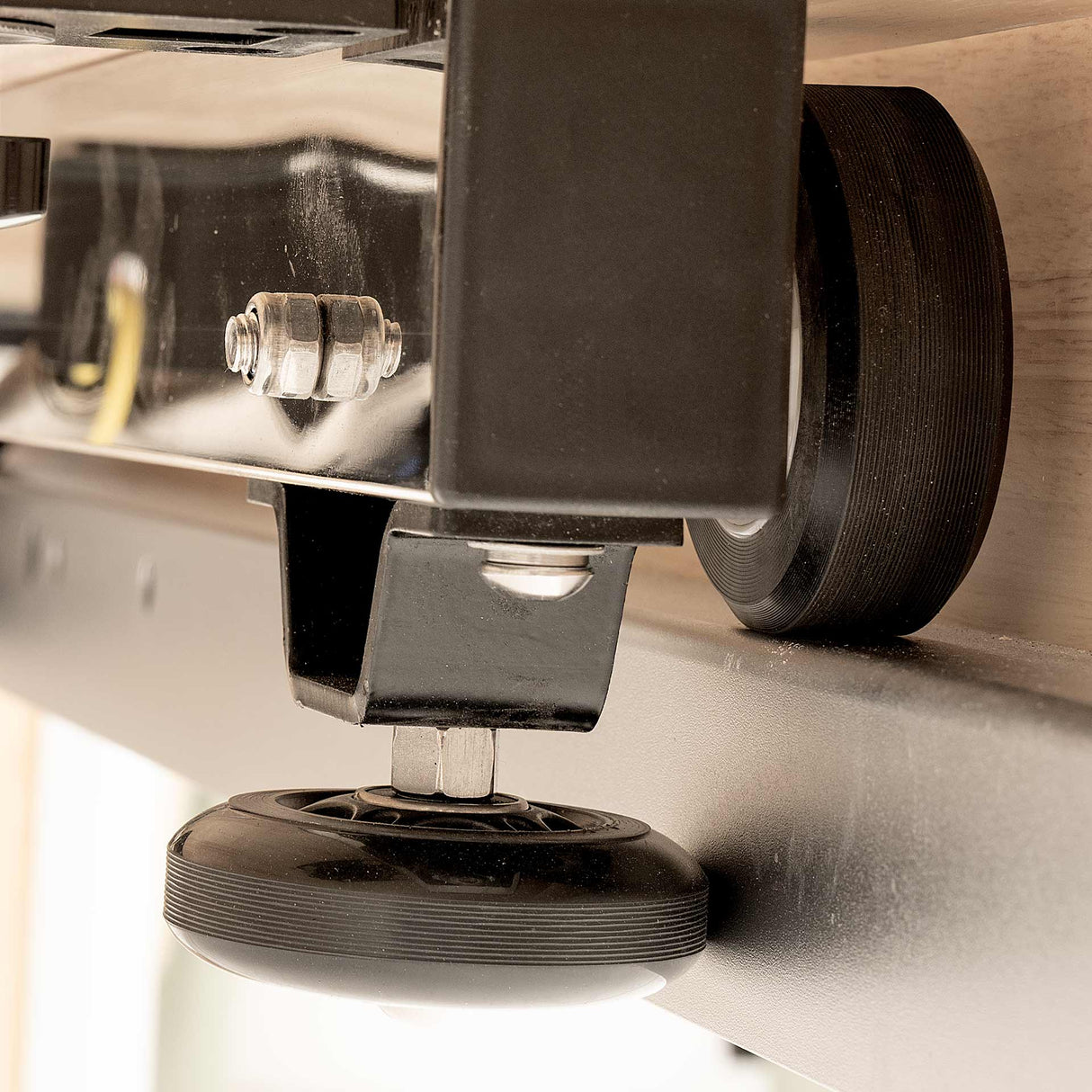 Mooma Cadillac in legno in quercia naturale Cod. AP-CW