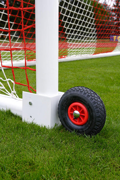 Coppia ruote gommate con staffa in acciaio per spostamento porte calcio mobili Art. S04332