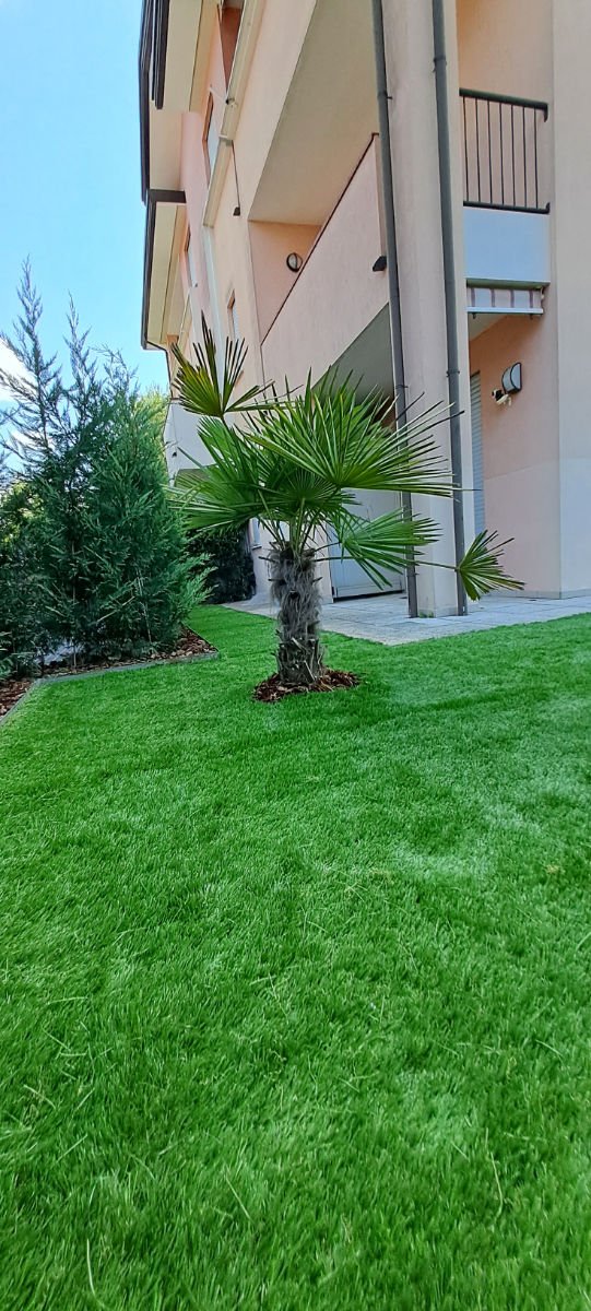 ERBA SINTETICA PER GIARDINI, TERRAZZI E AREE ESTERNE SafeLog