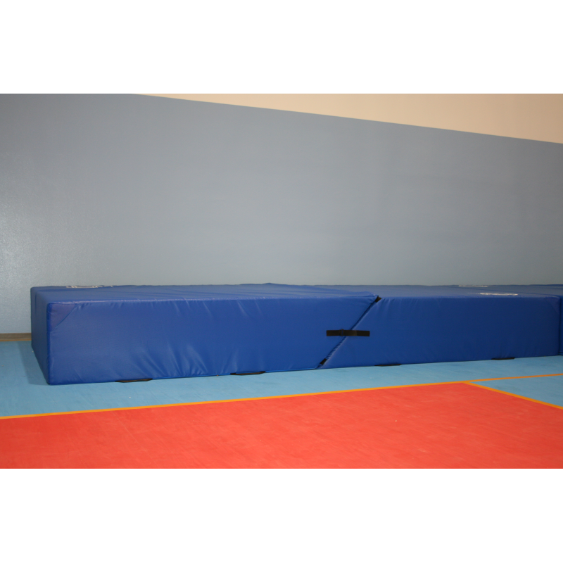 Materasso per salto in alto dim.cm.400x200x50 Art. A486/C