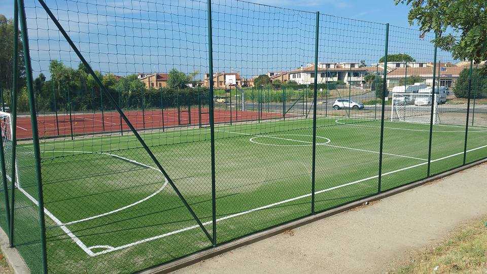 Rete protezione edilizia e delimitazione campi sportivi 45X4mm in Polipropilene H.T. Art. 52S