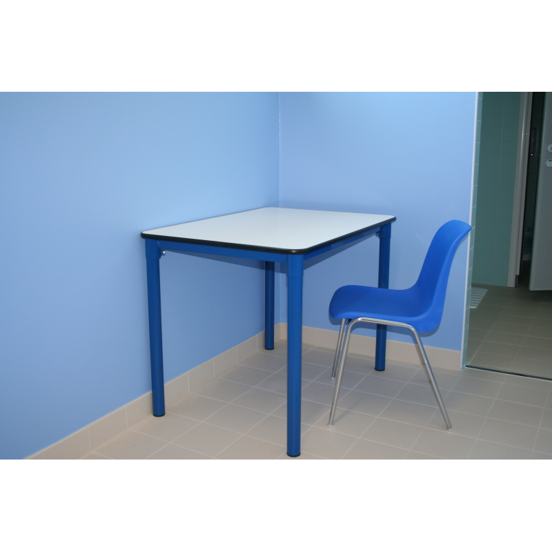 Tavolo per spogliatoio dimensioni cm 96x58x76h Art. K 845