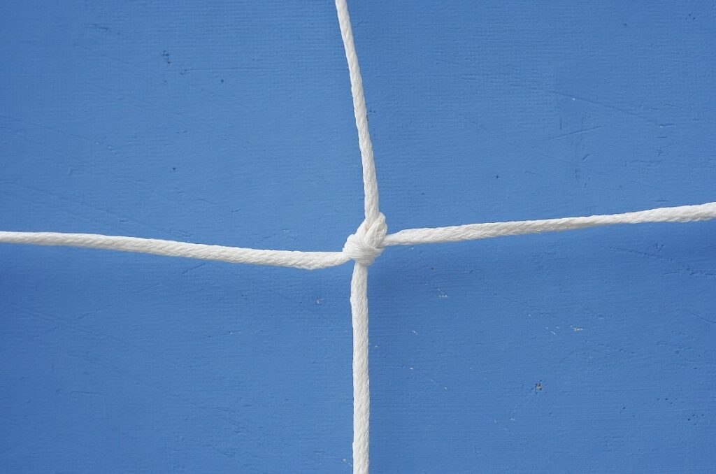 Coppia Reti Calcetto 3x2m Maglia QUADRA in Polietilene H.D. da 100x3,5mm Art. 159