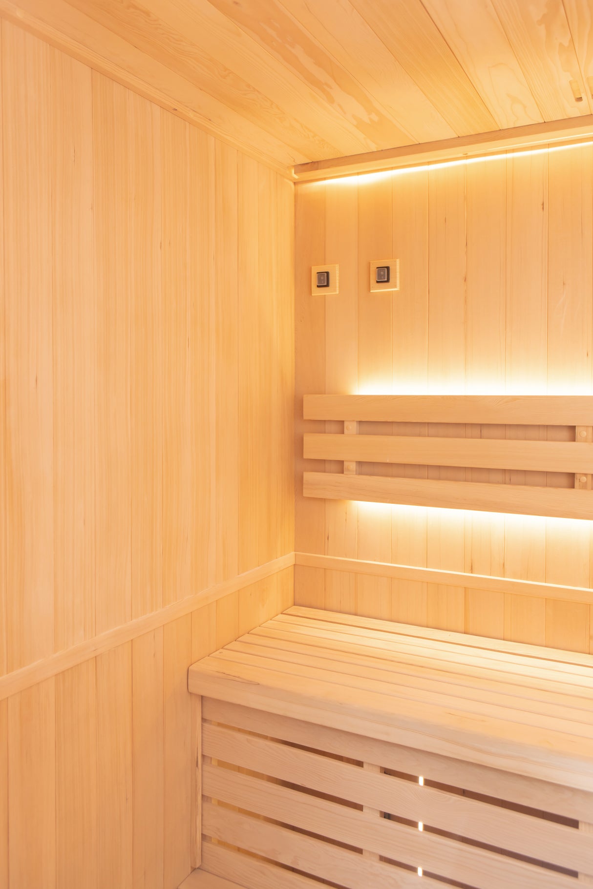 Sauna A Vapore Finlandese tradizionale Zen angolare 3-4 Posti 4.5kW Disponibile dal 11/06/2026 Cod. SN-ZEN3CPK Disponibile dal 06/06/2026