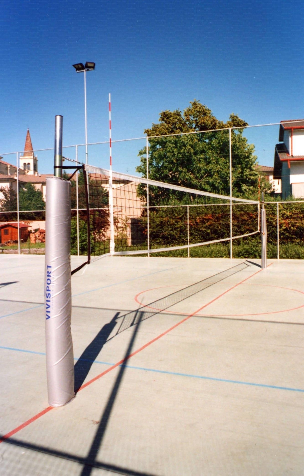 Impianto pallavolo monotubolare diam.70 mm con bussole zincato e tendirete Art 5002