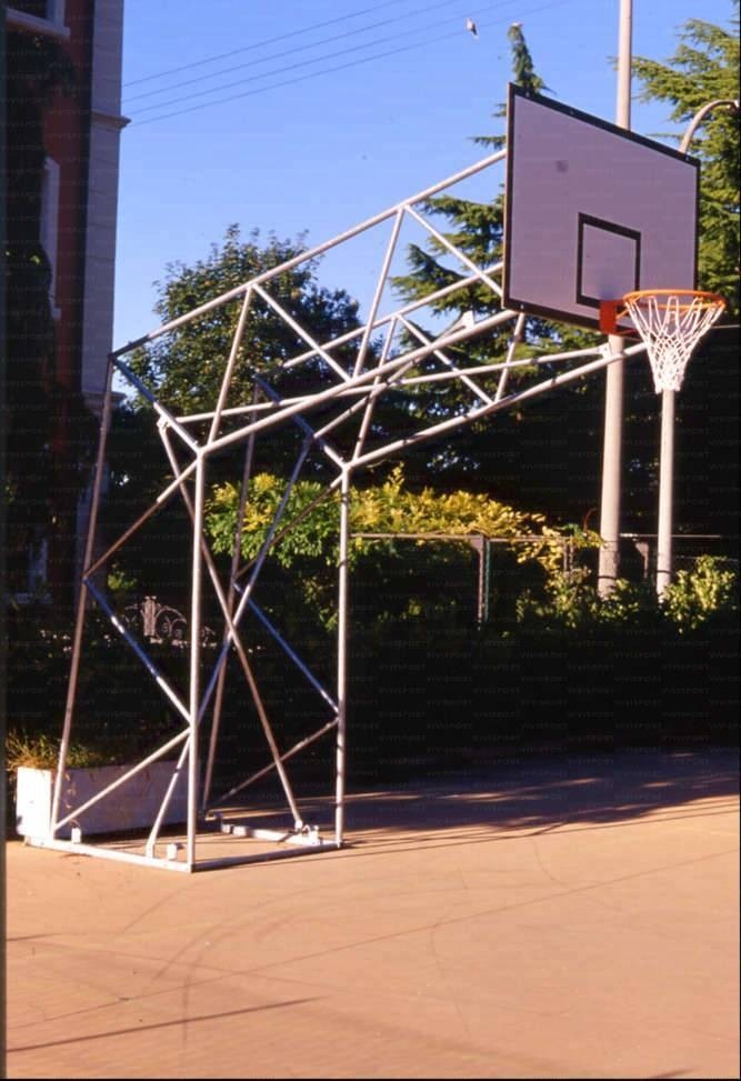 Impianto basket a traliccio trasportabile sbalzo 220cm ART4252