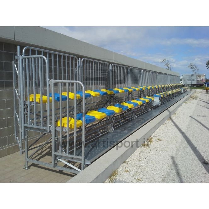 Tribuna fissa per esterno Art. C6 Posti a sedere 32 su  sedute scocca in PVC schienale basso