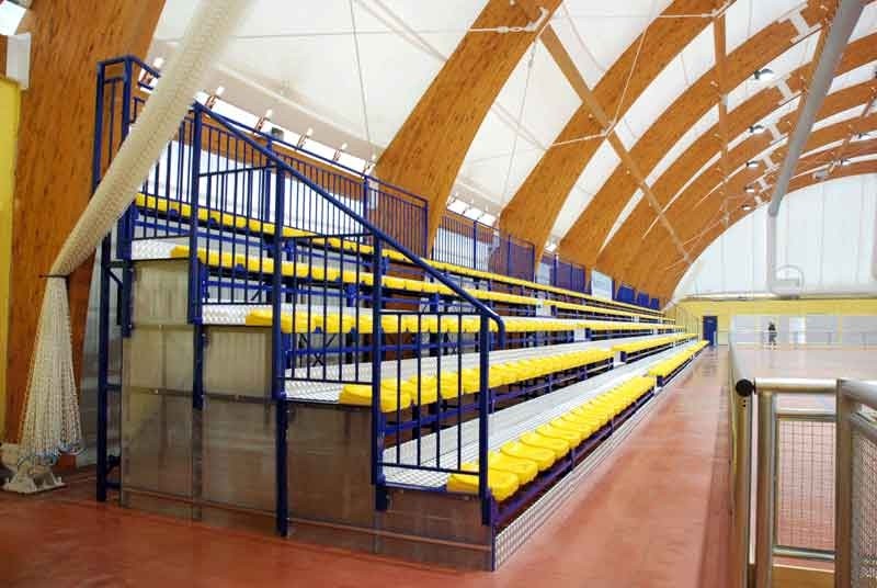 Parapetto laterale in acciaio verniciato per tribuna S07652. Prezzo al mt Art. S07654
