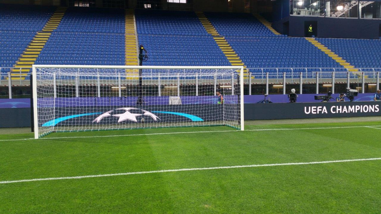 Coppia reti per porta calcio 7,32x2,44m, polietilene diametro Ø4,5mm, maglia quadra 12x12cm, lavorazione con nodo, certificata UNI EN 748:2004/AC:2005  ART 6113