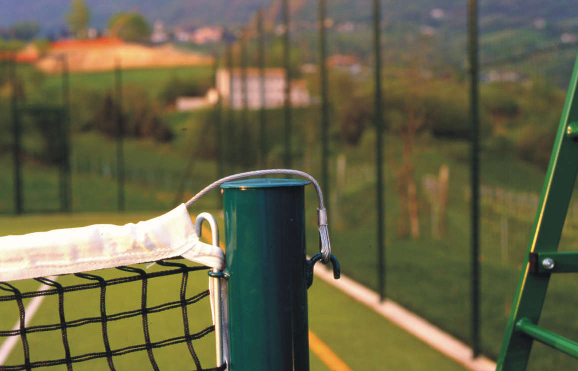 Pali tennis sezione rotonda diam 90 mm zincati a caldo verniciati ART 7502