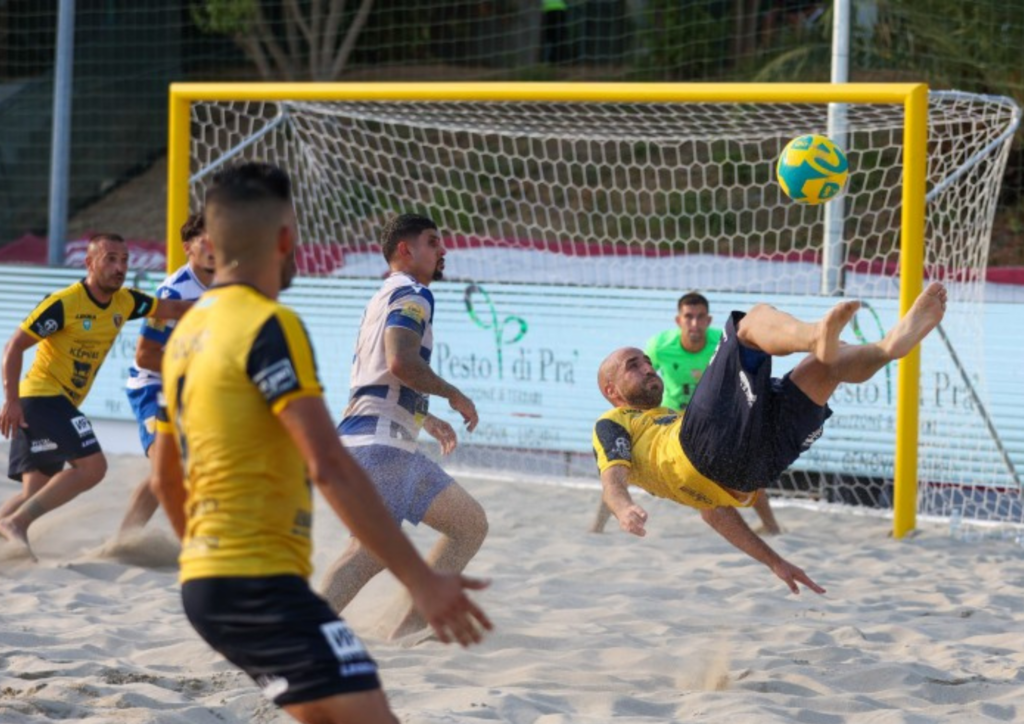 Coppia porte da beach soccer in lega leggera di alluminio, trasportabili e smontabili Art. P222