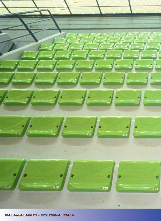 Seduta monoblocco per impianti sportivi M94 versione anti UV (NON Ignifuga)