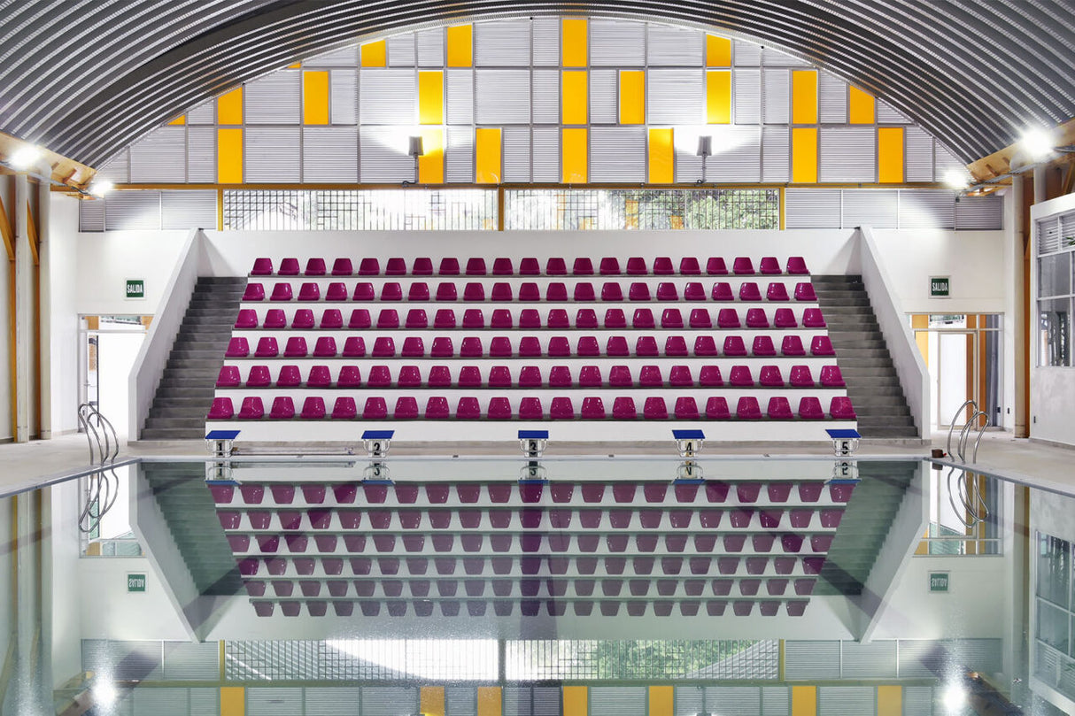 Seduta a scocca monoblocco M2010 versione anti-UV colori a scelta