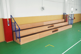 Tribuna fissa per interni struttura acciaio verniciato piani seduta legno o scocche Art. S07652 Costo al mtl