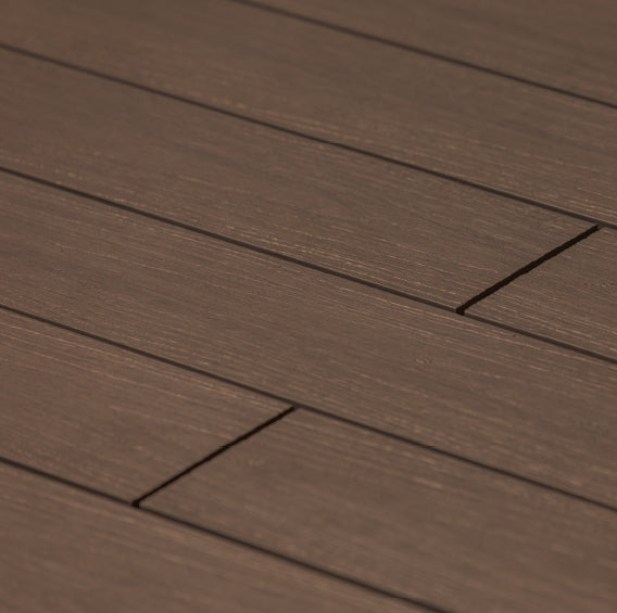 Pavimentazione in Legno Composito Rivestito in polimero KIKO DECKING per Esterno (Sia ambienti commerciali sia residenziali)