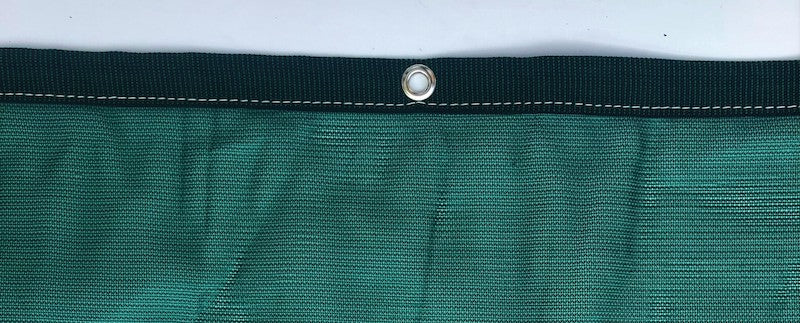 Telo fondocamnpo in polietilene verde, densità 90% completo di fettuccia perimetrale di rinforzo in poliestere ed occhielli ogni 60 cm. Cod. 40/S