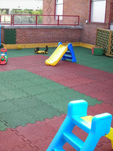 Quadrio 20 mm Pavimentazione componibile e autobloccante composta da piastre ad incastro a coda di rondine