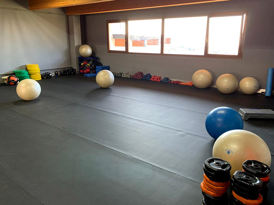 Pavimentazione sportiva in rotolo o tappeti  Sport Roll 10 mm granuli di gomma SBR tappeti da 600x125x1 cm