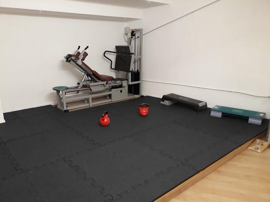 Pavimento Crossfit 20mm Cod. 2420.N CROSSFIT - in granulo di gomma S.B.R. - spessore 20 mm