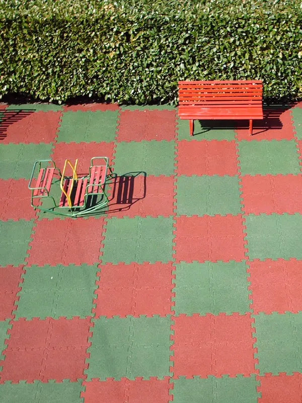 Quadrio 20 mm Pavimentazione componibile e autobloccante composta da piastre ad incastro a coda di rondine